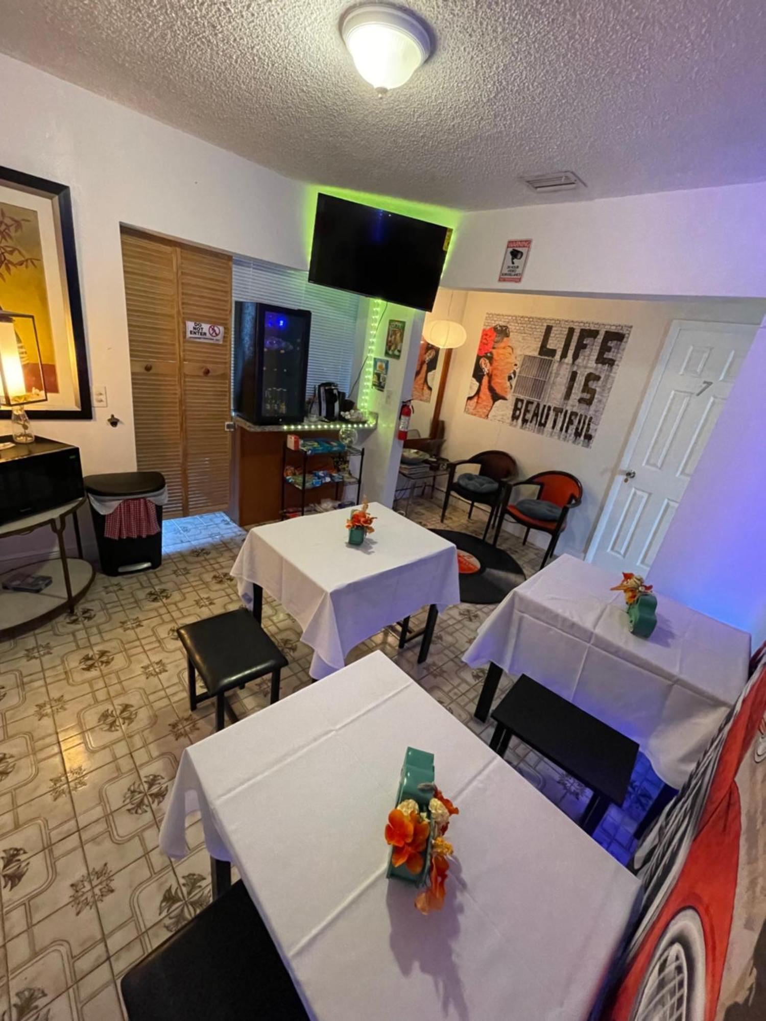 Habitacion Centrica Calle 8 Miami Bagian luar foto